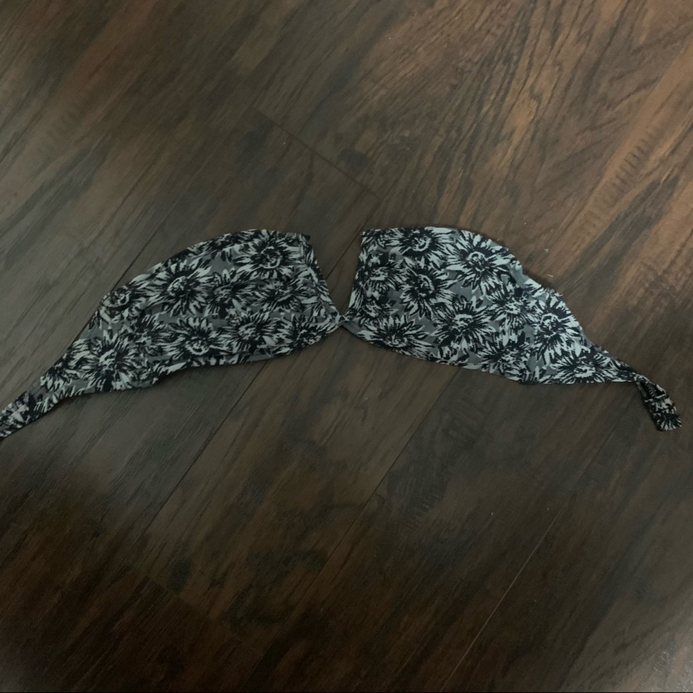 O'Neill Strapless Bikini Top